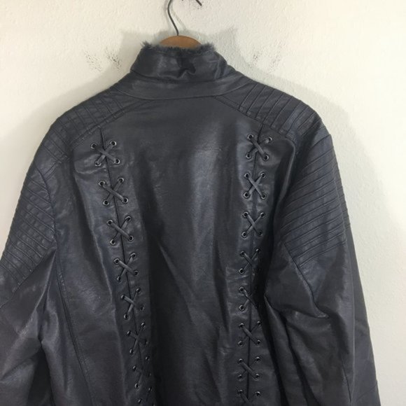 Torrid Lace Up Back Faux Fur Collar Moto Jacket 4X - Picture 11 of 15